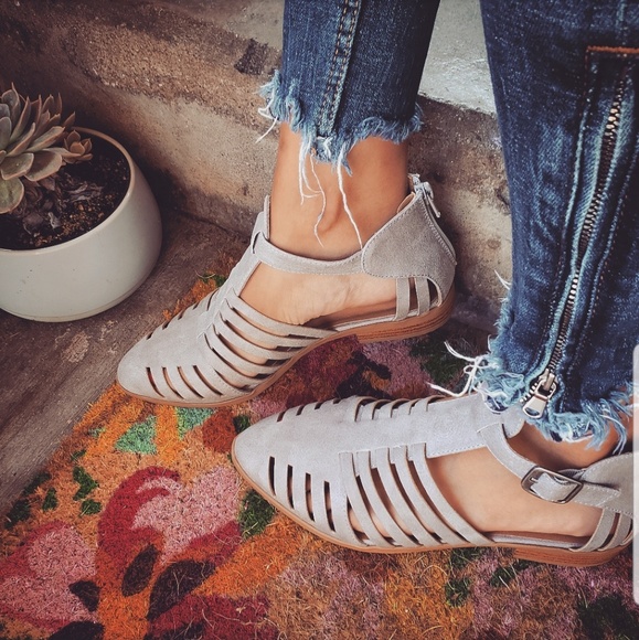 🚨LAST PAIR//The Norah// light grey caged bootie - Picture 2 of 2